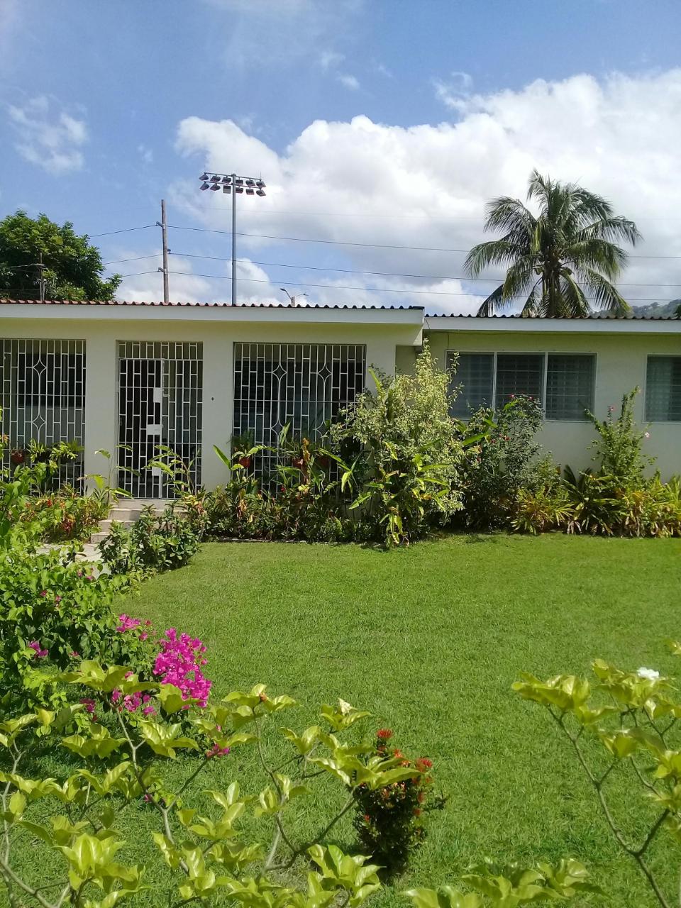 House For Sale CASTLE TERRACE, Kingston 6 52,000,000 Keez