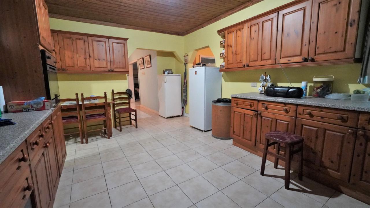 House For Sale MADEIRA ROAD, GROVEMOUNT,, Mandeville 190,000 Keez