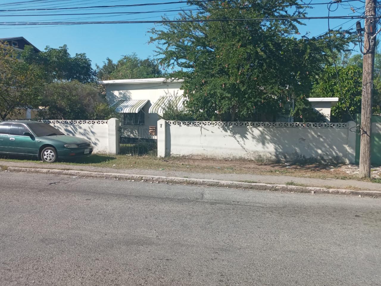 House For Sale WOODGLEN DRIVE, Kingston 10 16,500,000 Keez