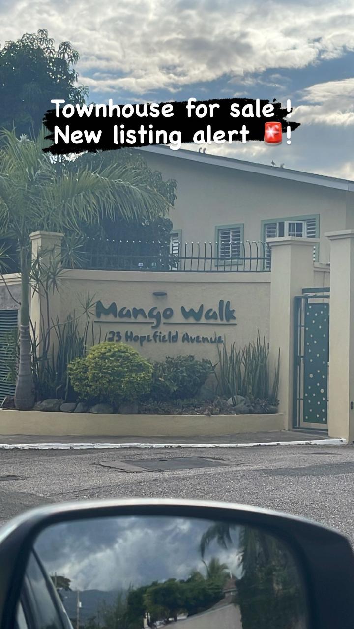 Townhouse For Sale HOPEFIELD AVE, Kingston 6 450,000 Keez