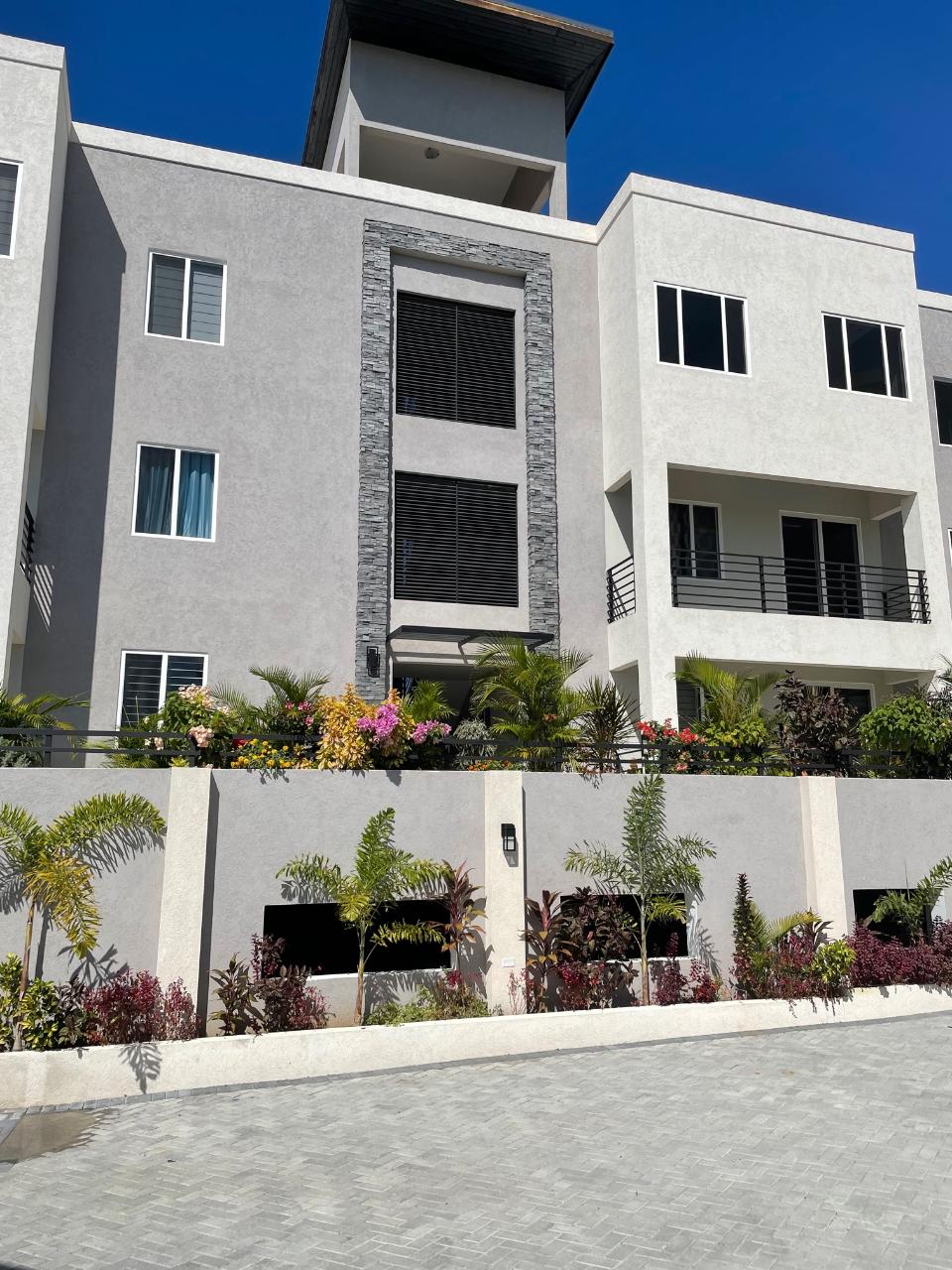 Apartment For Rent CHARLEMONT AVENUE, Kingston 6 1,200 Keez