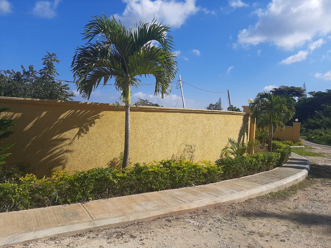 House For Sale HERMAN HILL (KNOWN AS OUT, Discovery Bay 245,000 Keez