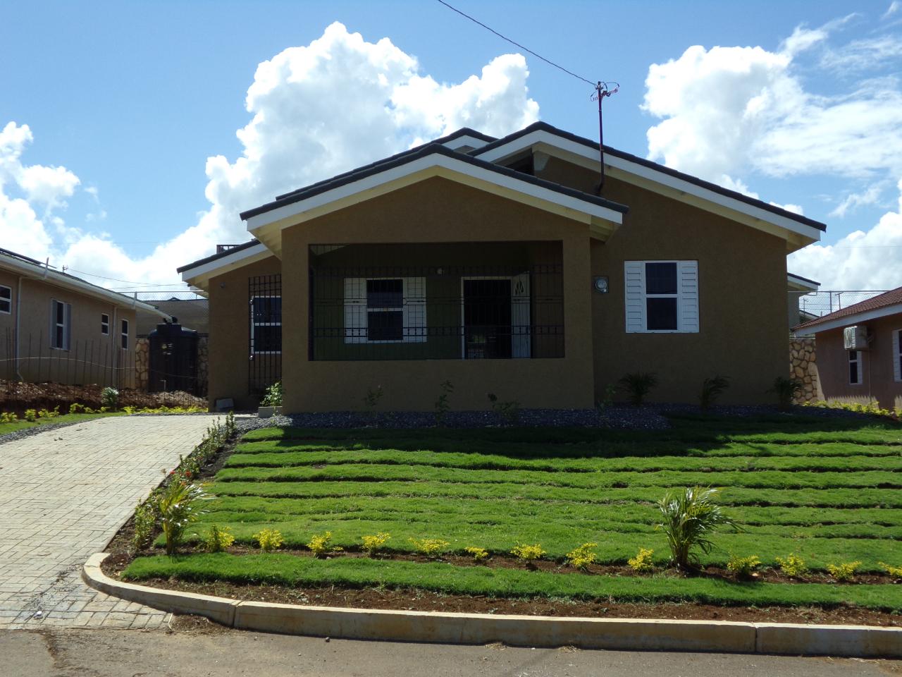 House For Rent STONEBROOK MANOR, Falmouth 1,000 Keez