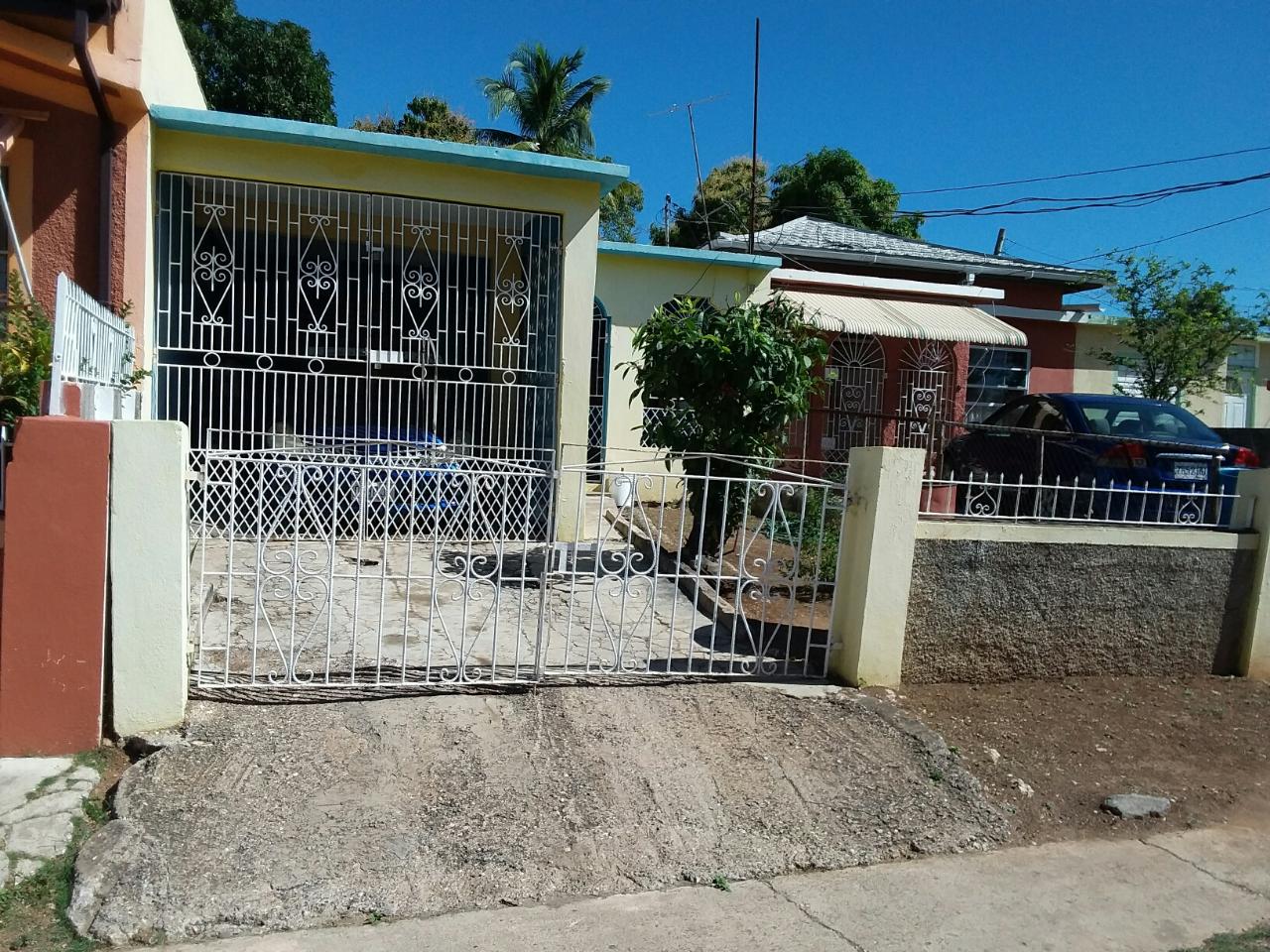 House For Sale SULPHUR DR, MINERAL HGT, May Pen 12,500,000 Keez