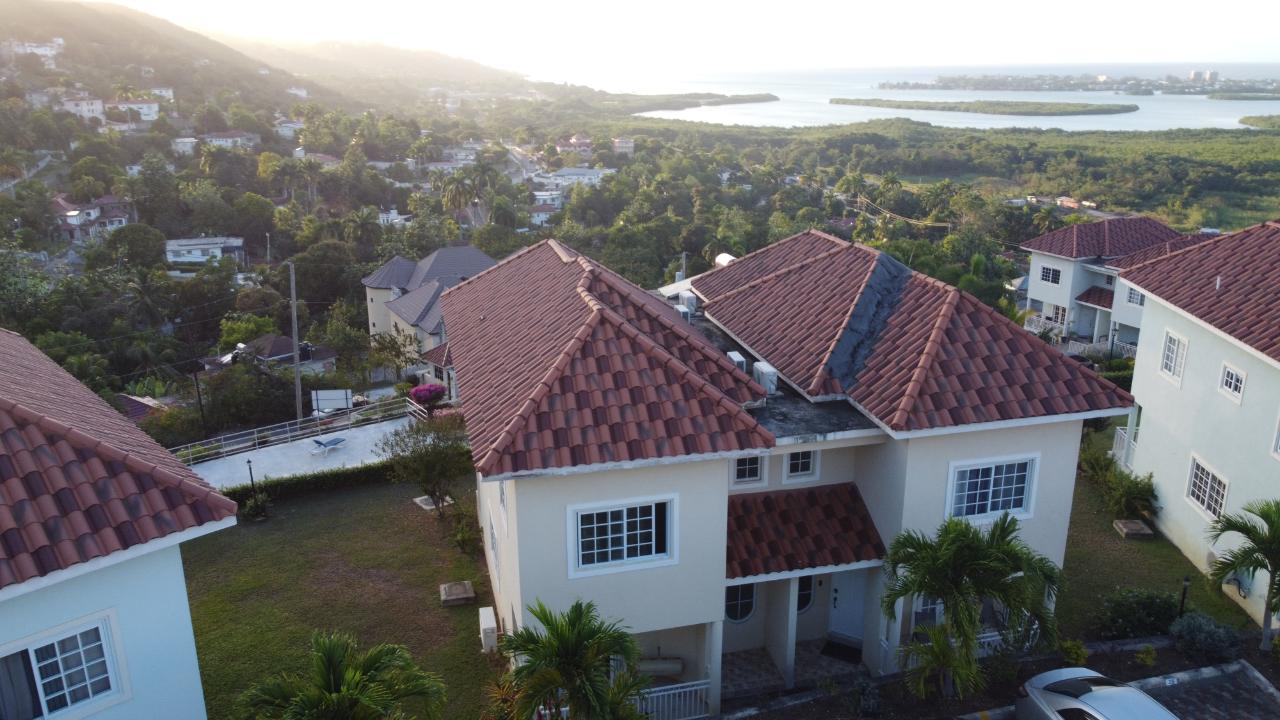 Townhouse For Sale RIVERA, BOGUE HEIGHTS, Montego Bay 223,000 Keez