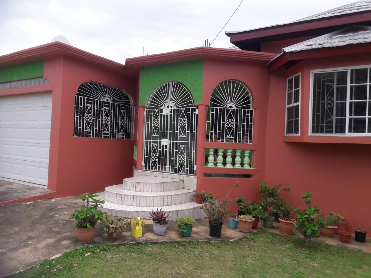 House For Sale LUANA HOUSINFG SCHEME, Black River 21,000,000 Keez