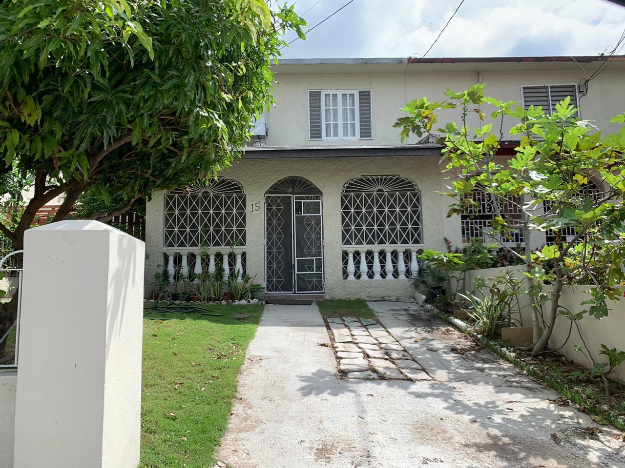 Townhouse For Sale MEADE CLOSE, Kingston 8 35,000,000 Keez