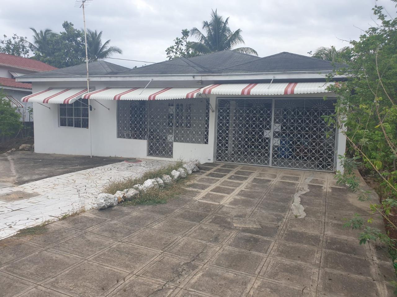 House For Sale WEST PARK AVE, MAY PEN, May Pen 17,500,000 Keez