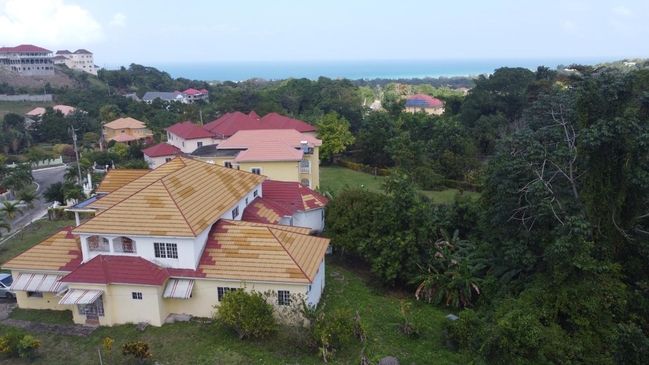 House For Sale TRIPOLI, Runaway Bay 305,000 Keez