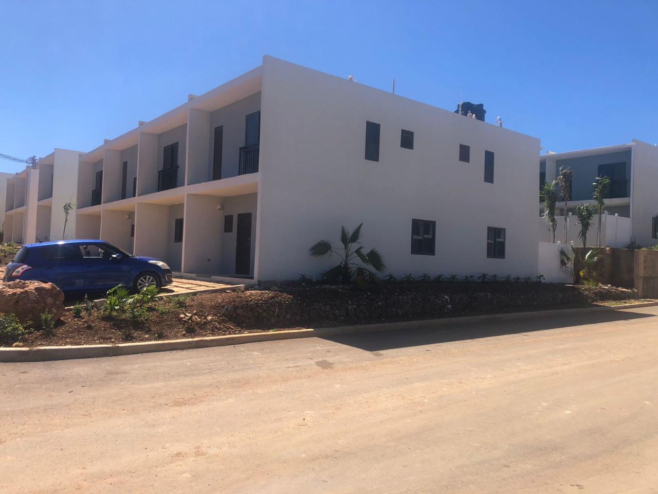 Townhouse For Rent CAMELOT VILLAGE, Discovery Bay 850 Keez