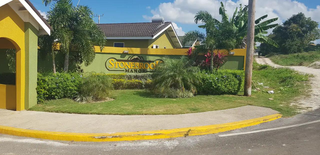 House For Rent STONEBROOK MANOR, Falmouth 80,000 Keez