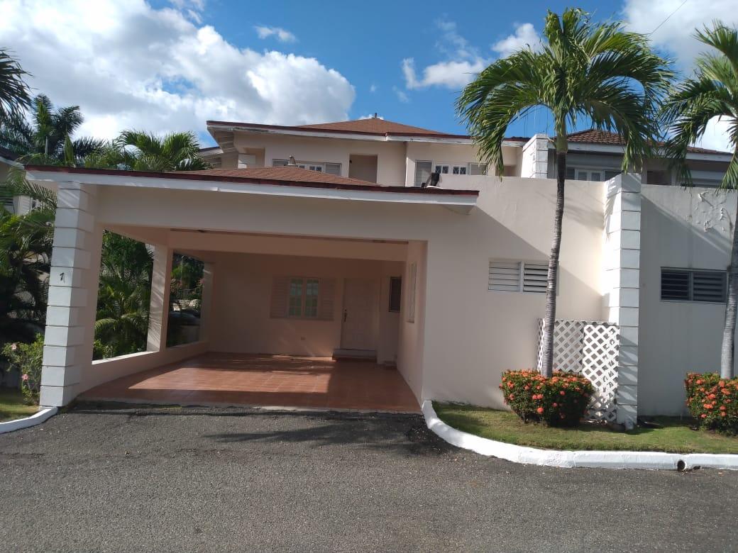 Townhouse For Rent ROAD, Kingston 6 250,000 Keez