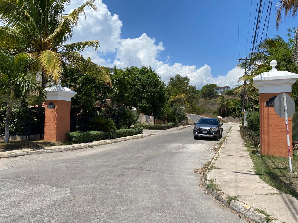 House For Sale ST. JAGO HEIGHTS DRIVE, Spanish Town 45,000,000 Keez