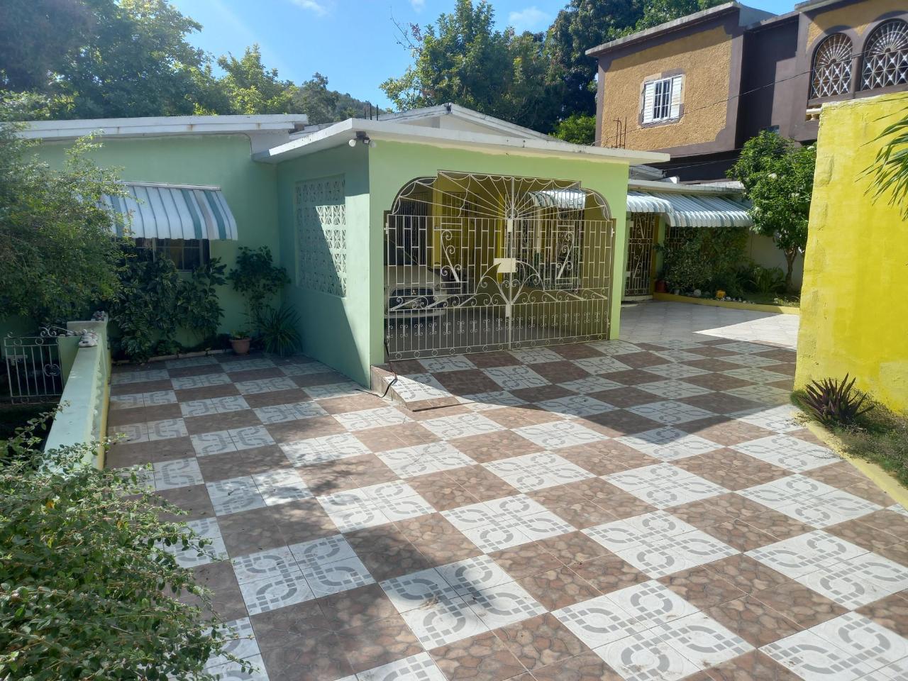 House For Sale WINDSOR LODGE, Kingston 17 25,000,000 Keez