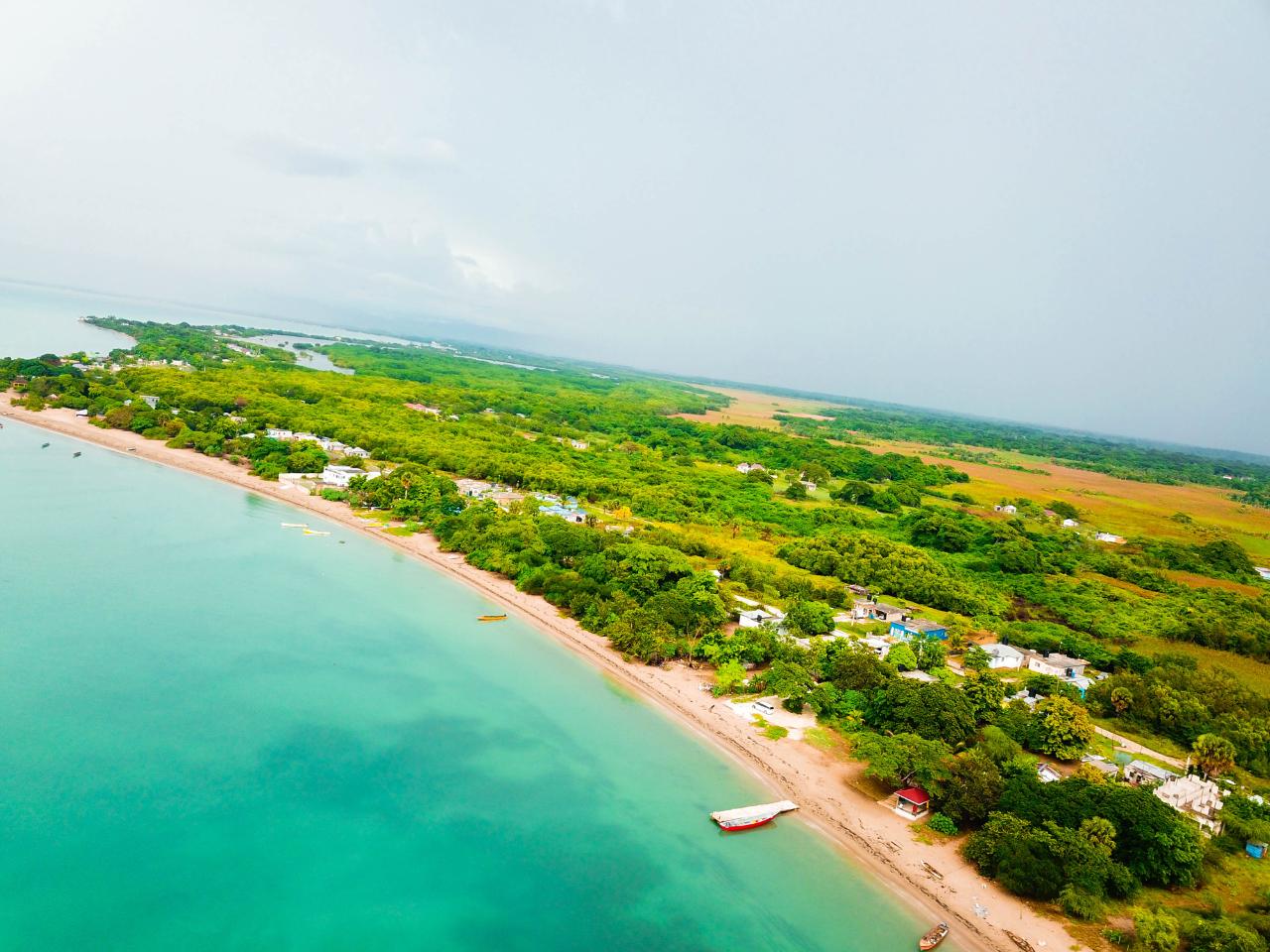 House For Sale PAROTTEE, Black River 19,000,000 Keez