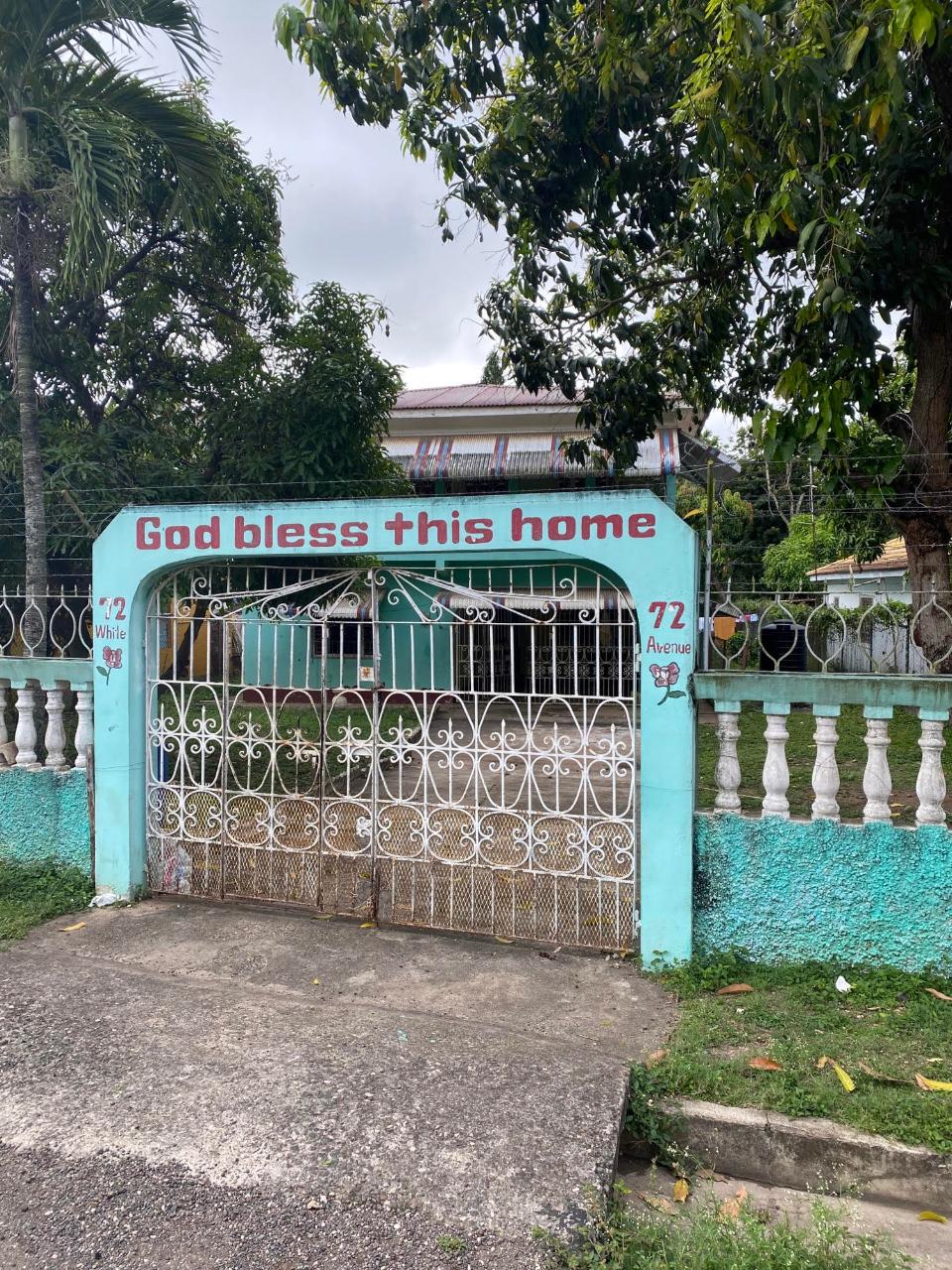 House For Sale WHITE AVENUE, EFFORVILLE,, May Pen 12,500,000 Keez