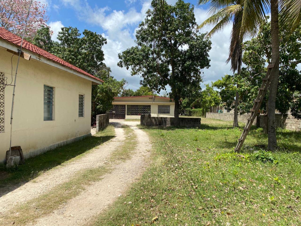 House For Sale MUIRHEAD AVENUE, Denbigh 22,000,000 Keez