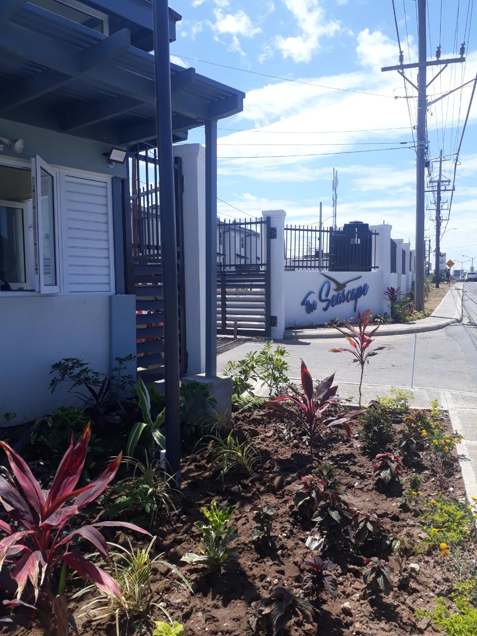 Townhouse For Rent SEASCAPE, HARBOUR VIEW, Kingston 17 130,000 Keez