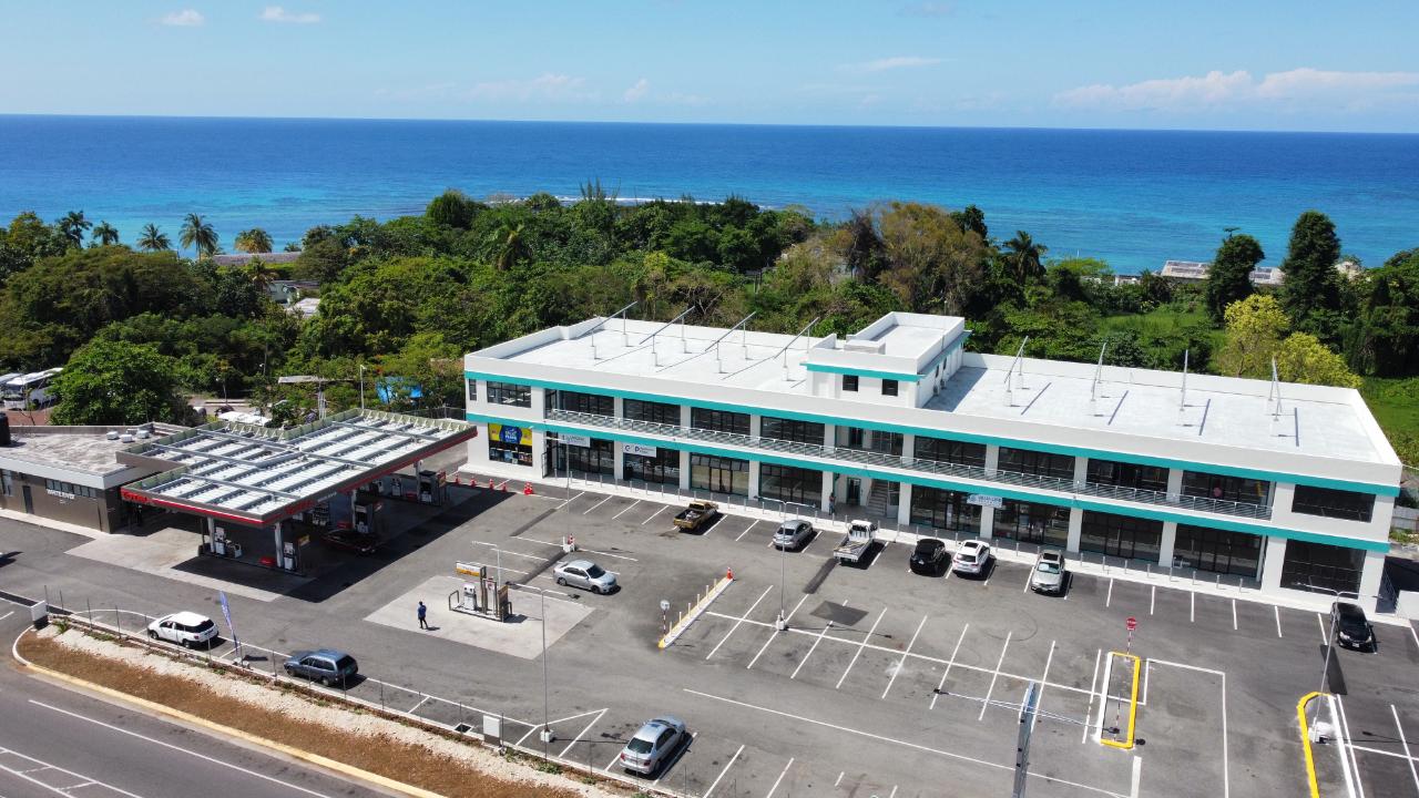 Offices / Commercial Bldg For Rent WHITE RIVER, Ocho Rios 5,888 Keez