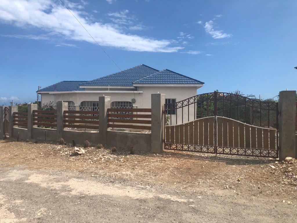 House For Rent OCEAN DRIVE, HELLSHIRE, S, Greater Portmore 100,000