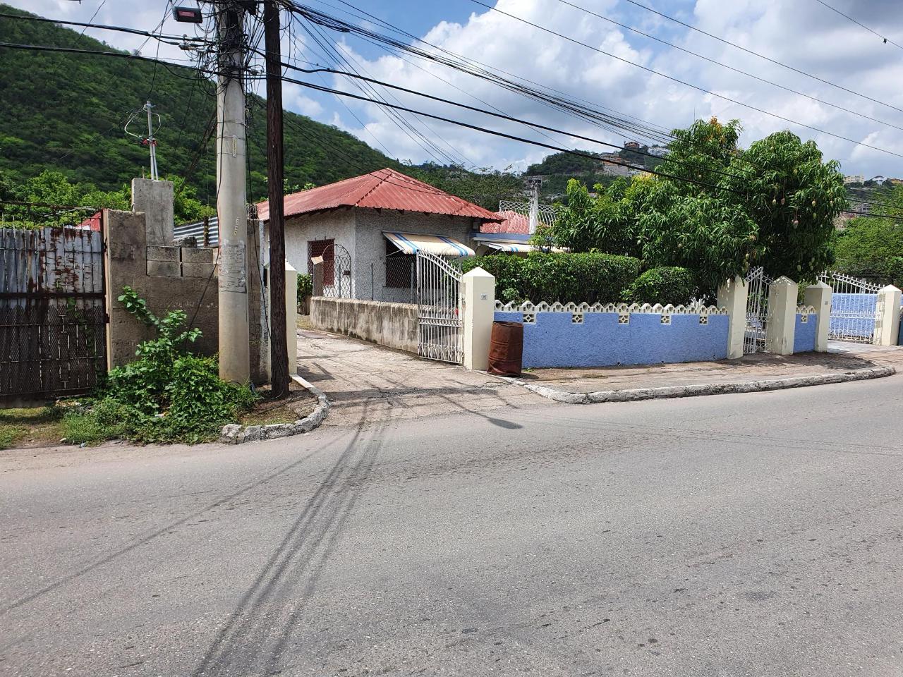 House For Sale ABBERVILLE AVENUE, Kingston 20 45,000,000 Keez