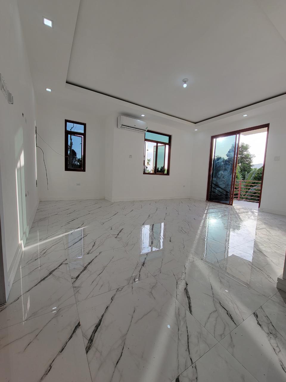 Apartment For Sale LAWRENCE AVENUE, Kingston 8 42,000,000 Keez