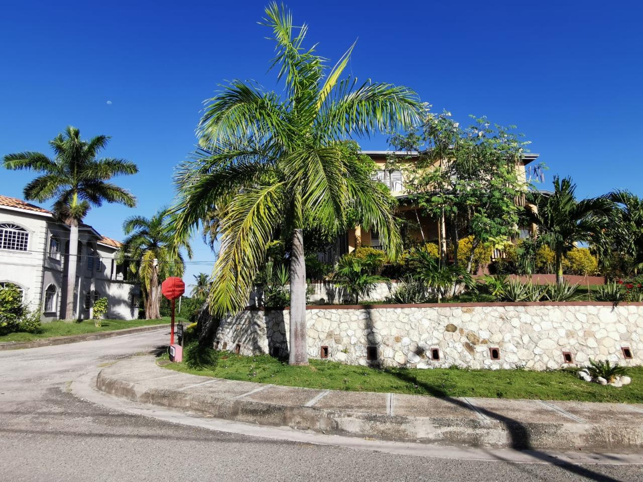 House For Sale VISTA DEL MAR, ST. ANN'S, St. Ann's Bay 450,000 Keez