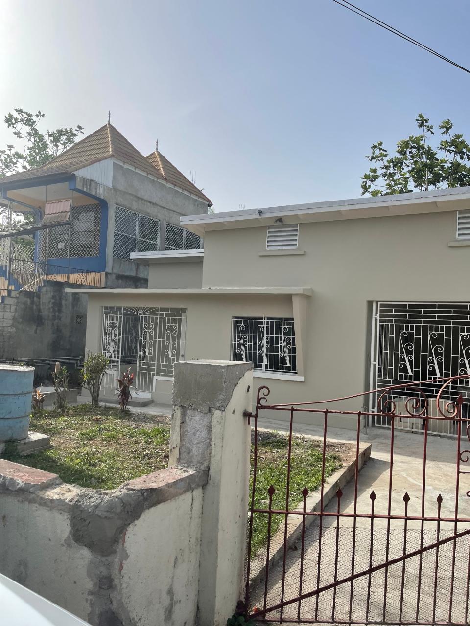 House For Rent FLETCHERS AVENUE, Linstead 65,000 Keez