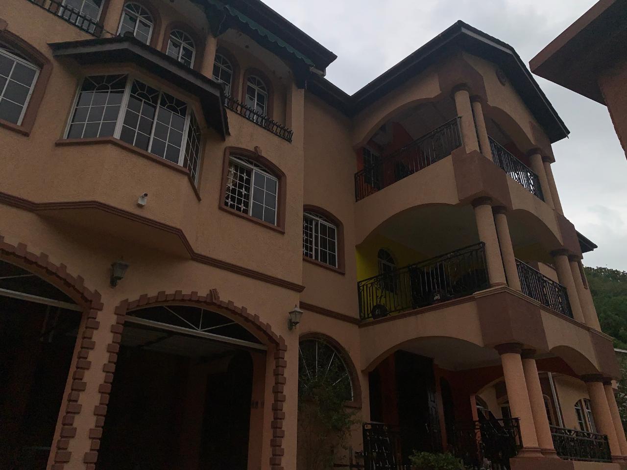 Apartment For Rent BELVEDERE ROAD 197 GOLDEN, Kingston 19 160,000