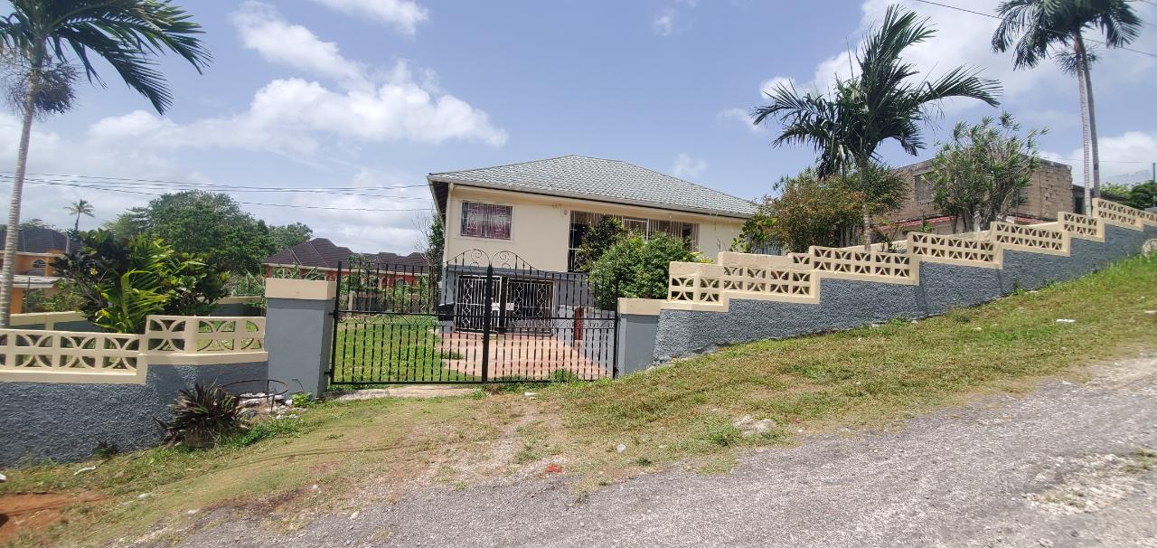 House For Sale MCKINLEY CLOSE, Mandeville 170,000 Keez
