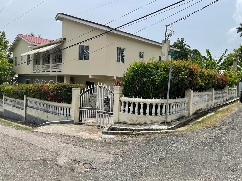 House For Sale MARKET STREET, ST. ANN'S, St. Ann's Bay 60,000,000 Keez