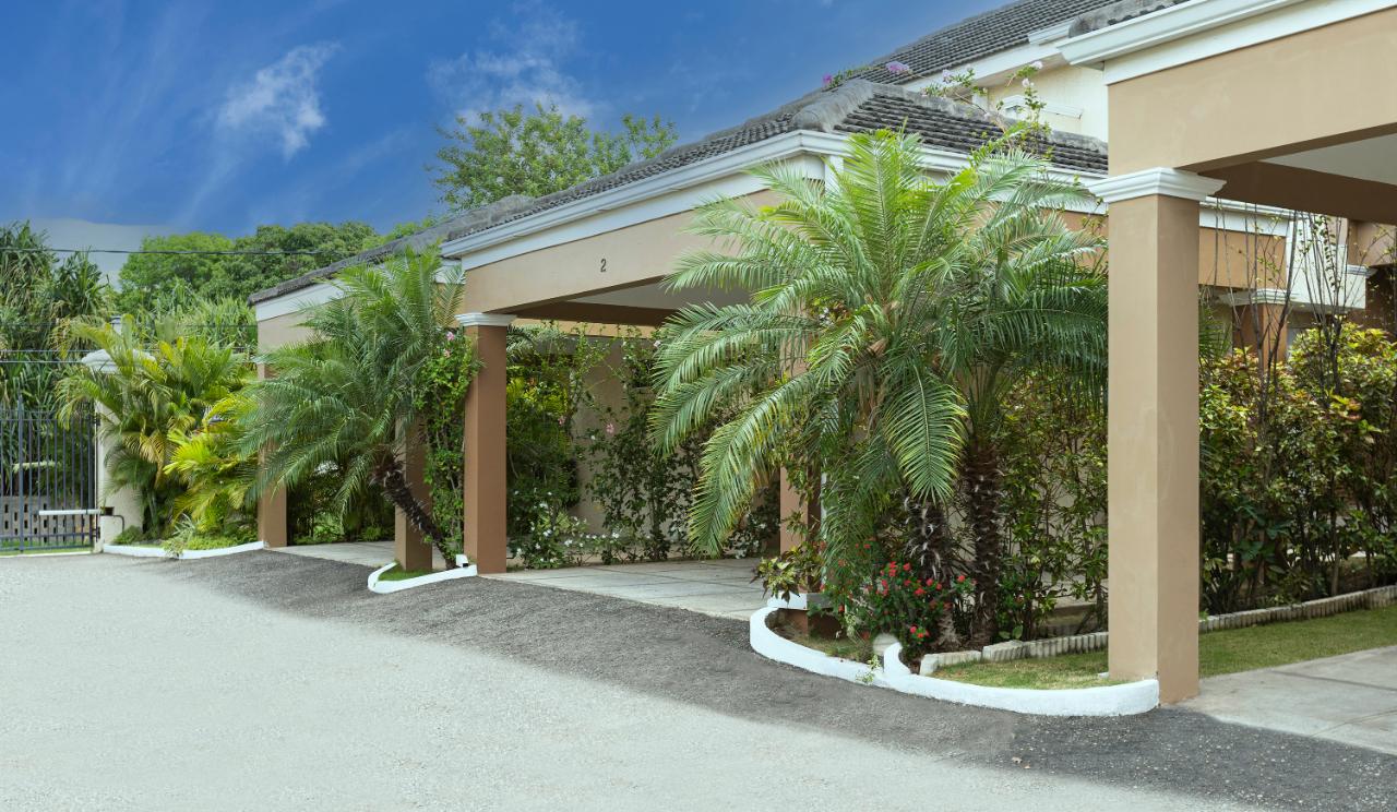 Townhouse For Rent PADDINGTON TERRACE, Kingston 6 3,600 Keez