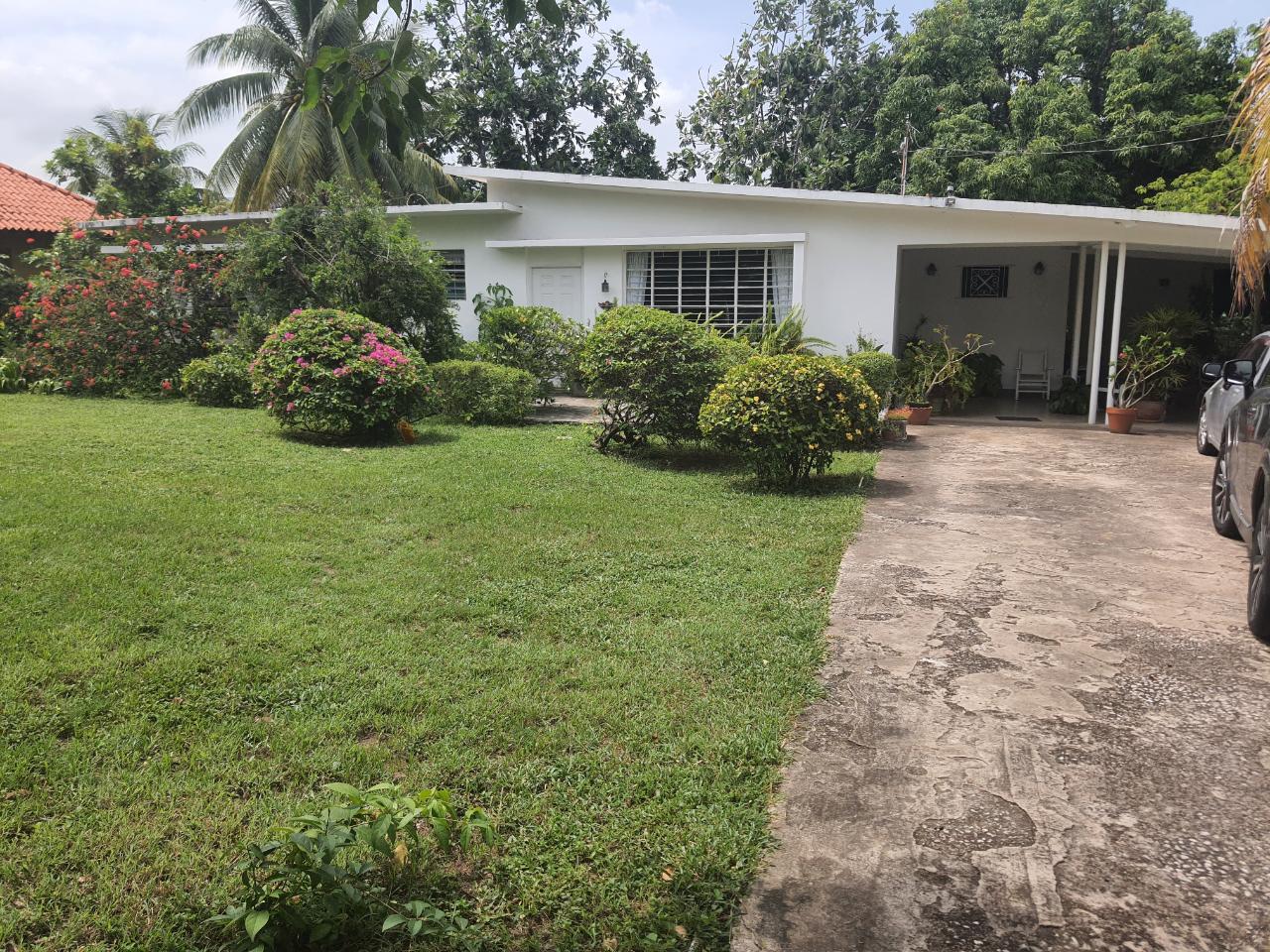 House For Sale CHARLEMONT AVENUE, Kingston 6 98,000,000 Keez