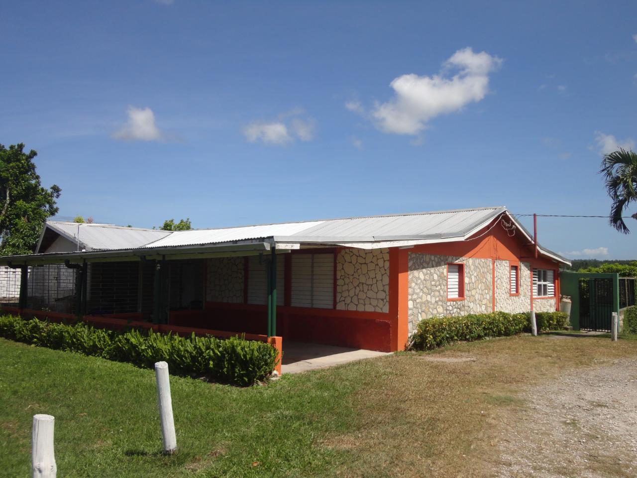 Offices / Commercial Bldg For Sale HAMPSTEAD, Hampstead 600,000 Keez