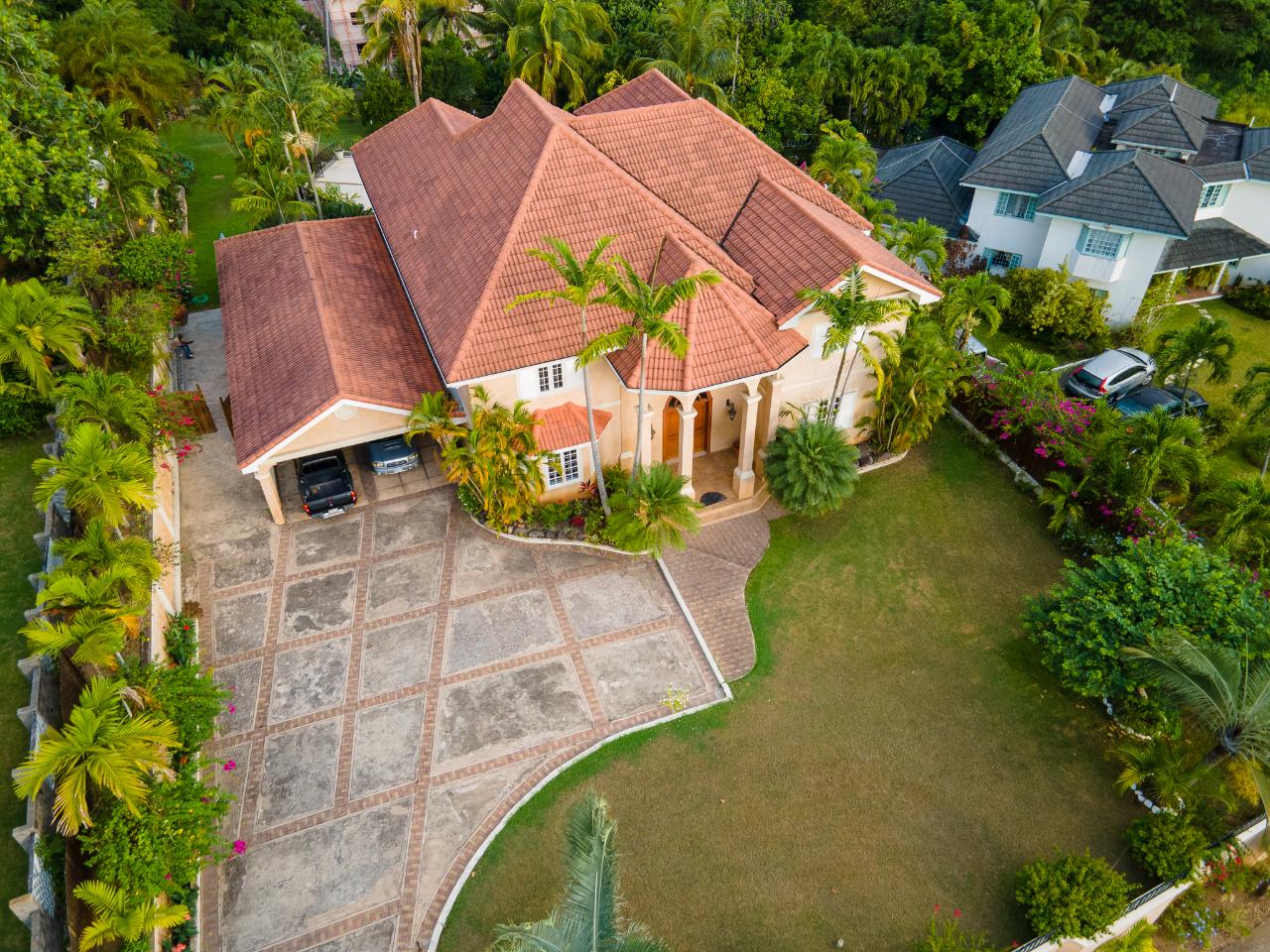 House For Rent FARRINGDON HEIGHTS, Kingston 6 6,500 Keez