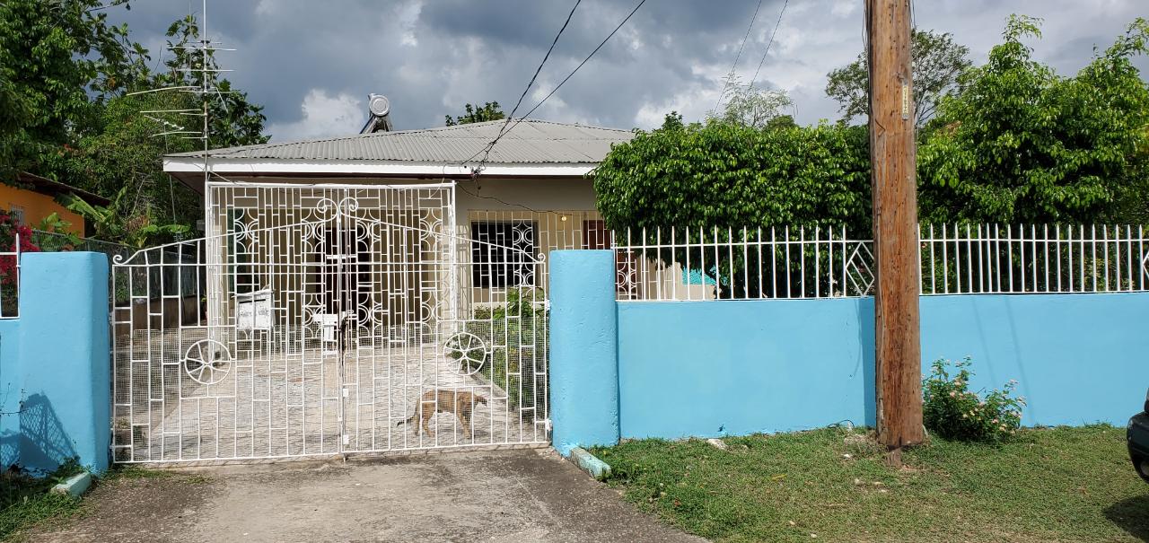 House For Sale WELLINGTON CRESCENT, May Pen 19,500,000 Keez