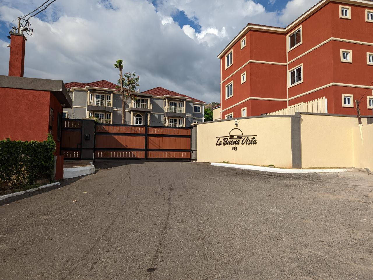 Apartment For Rent BUENA VISTA DRIVE, Kingston 6 1,800 Keez
