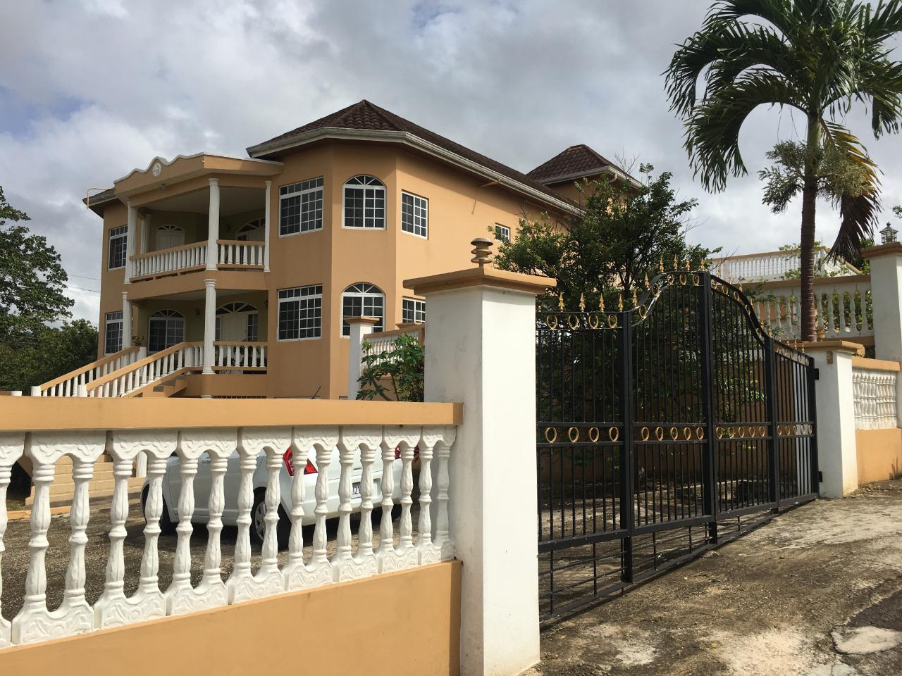 House For Sale KENDAL ROAD, INGLESIDE, M, Mandeville 72,000,000 Keez