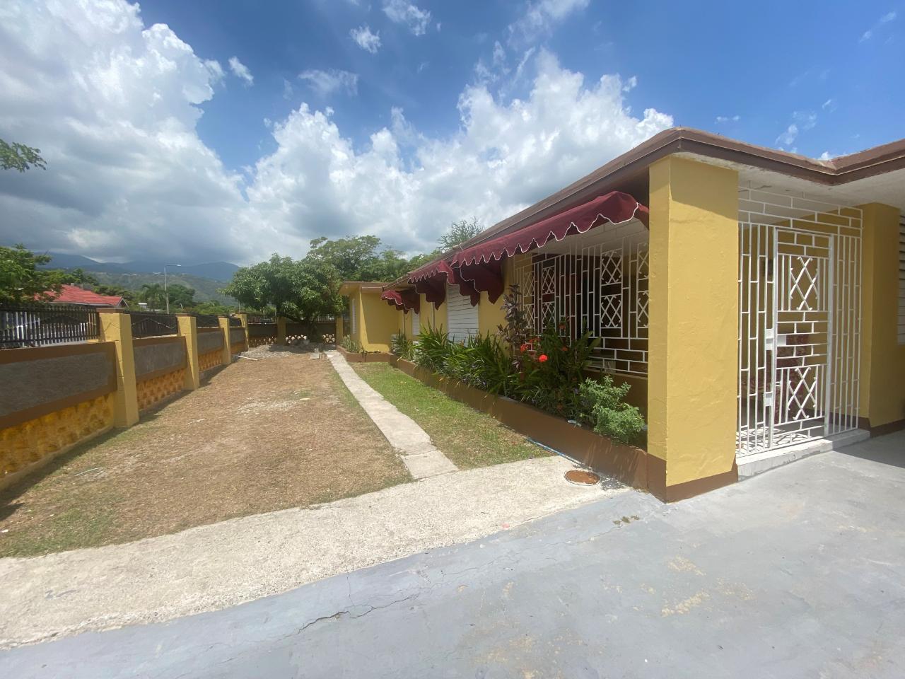 House For Rent VIOLET AVENUE, MONA, Kingston 6 145,000 Keez