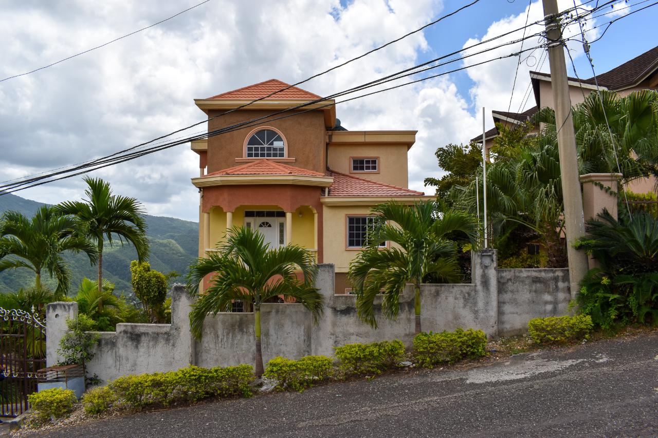 House For Sale BONNIE VIEW TERRACE,, Williamsfield 29,500,000 Keez