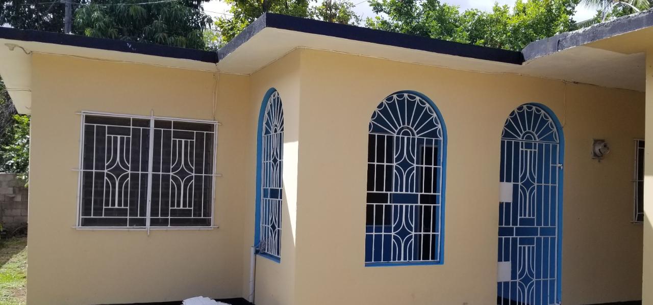 House For Rent MONA HEIGHTS, Kingston 6 120,000 Keez