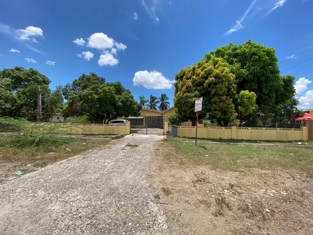 House For Sale MUIRHEAD AVENUE, Denbigh 30,000,000 Keez