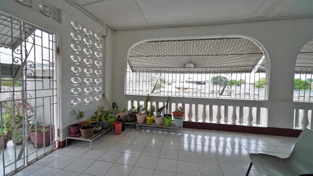 House For Sale ALEXANDER STREET, RAE TOW, Kingston 1 20,000,000 Keez