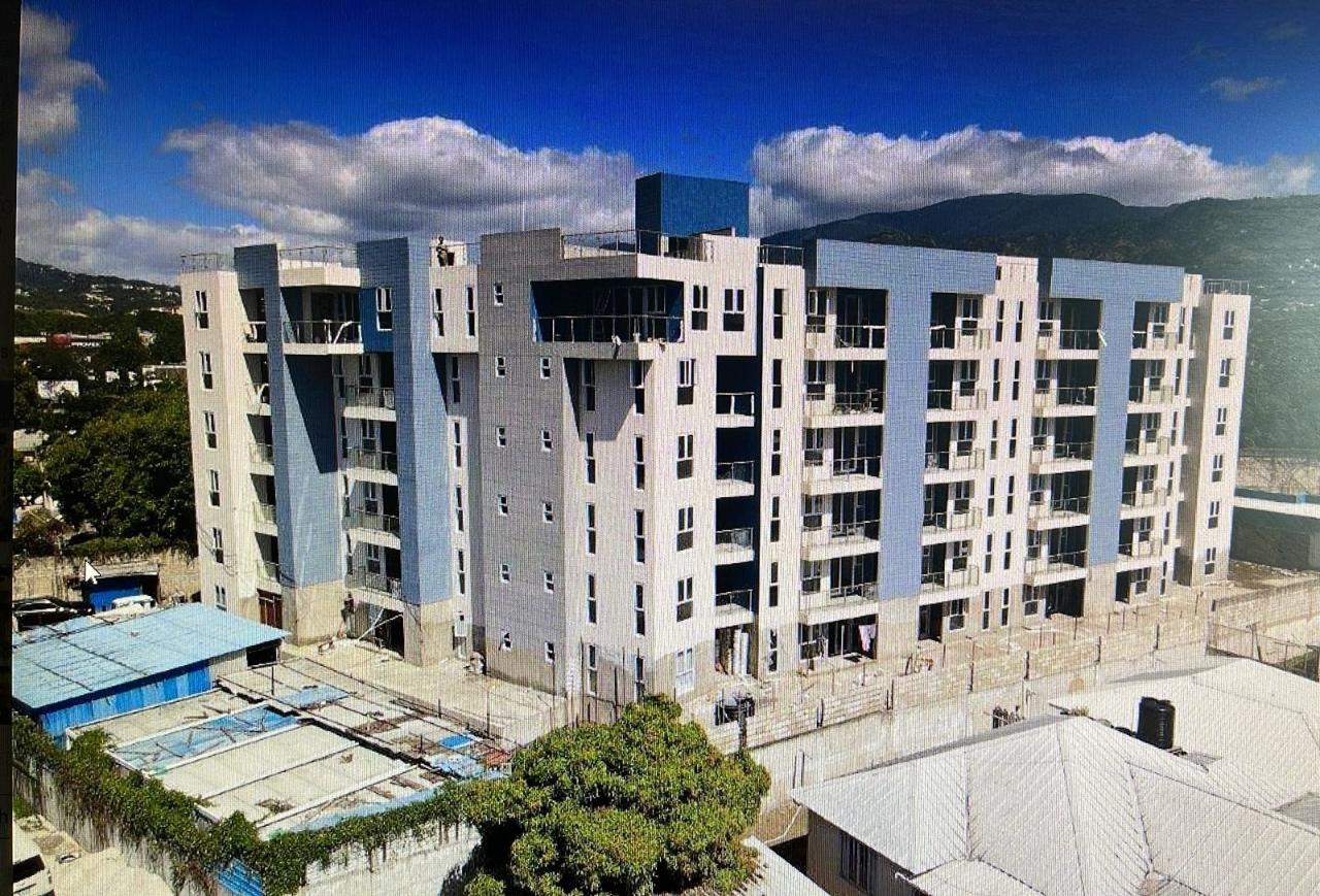 Apartment For Sale UPPER WATERLOO ROAD, Kingston 8 44,045,688 Keez