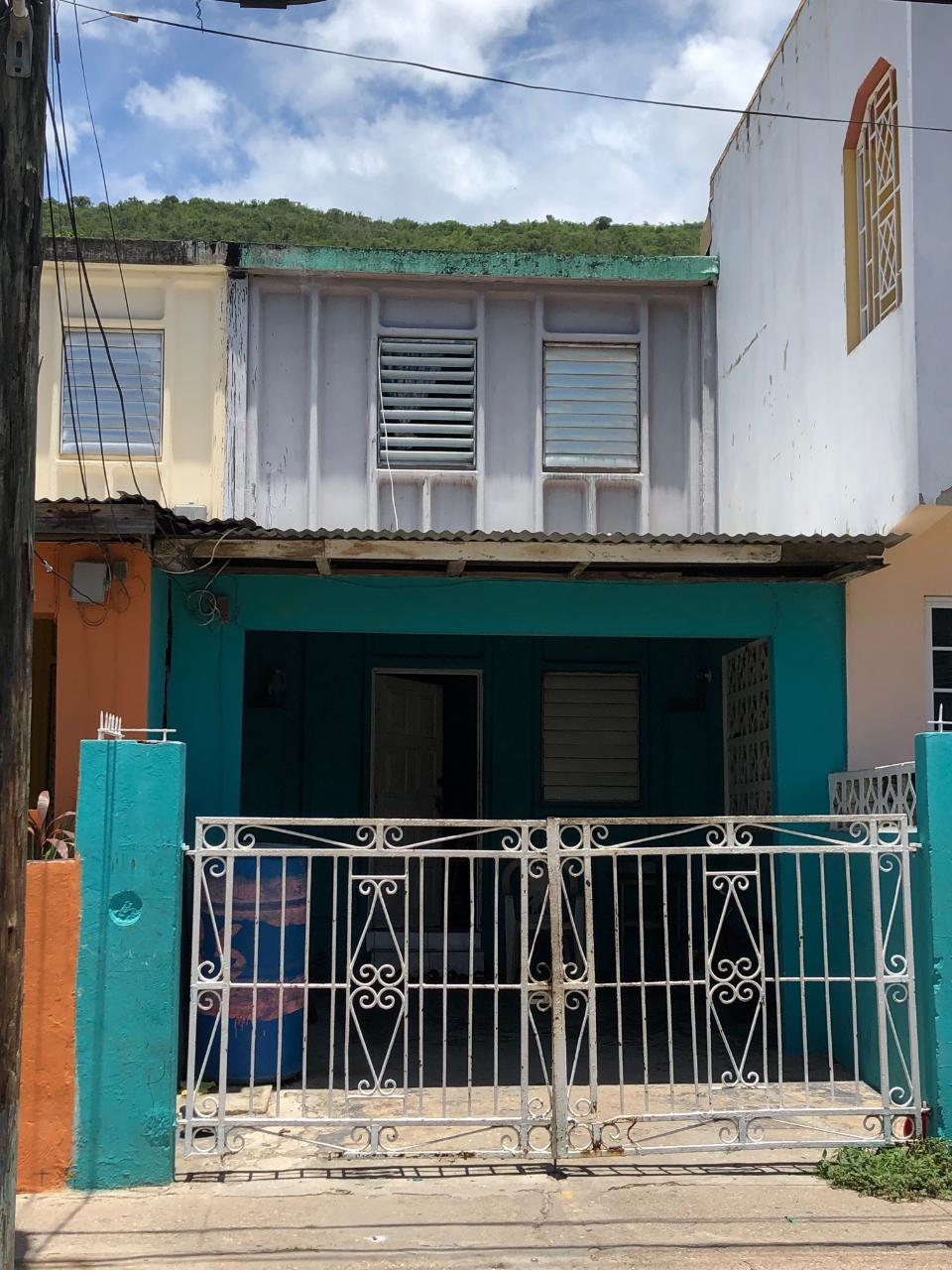 Townhouse For Sale DEFOE AVE DUHANEY PARK, Kingston 20 5,000,000 Keez