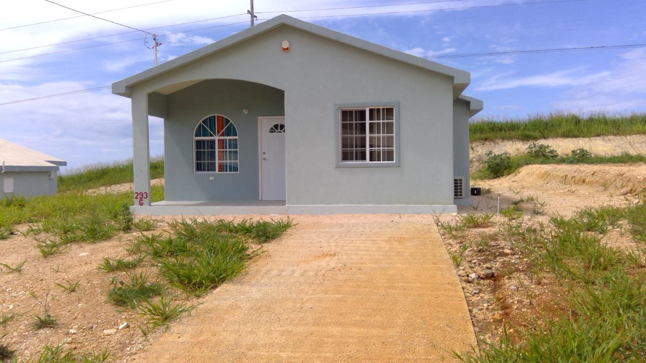 House For Rent CAMELOT VILLAGE, Discovery Bay 1,100 Keez