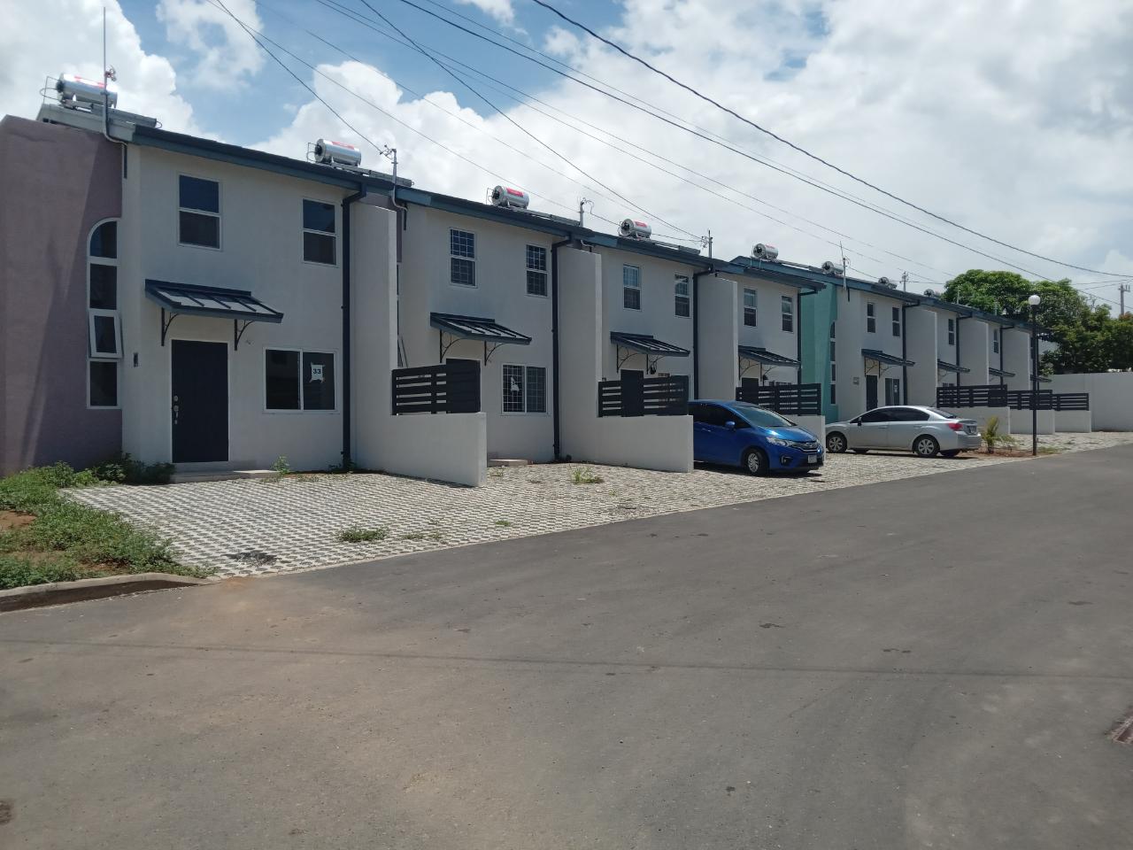 Townhouse For Rent THE SEASCAPE,HARBOUR VIEW, Kingston 17 140,000