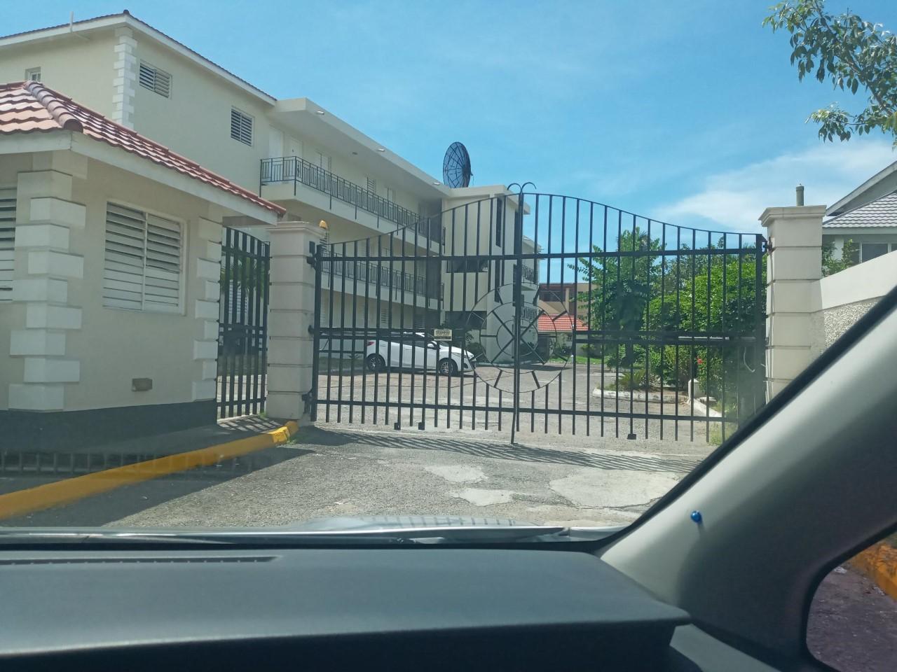 Apartment For Sale WATERLOO AVENUE, Kingston 10 26,300,000 Keez