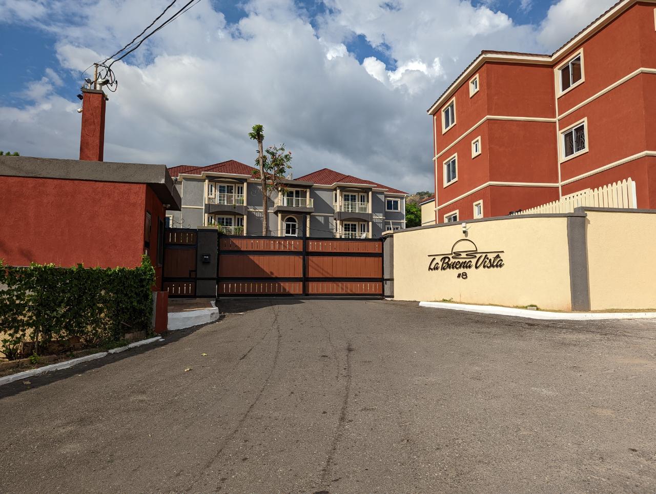Apartment For Rent BUENA VISTA DRIVE, Kingston 6 2,700 Keez