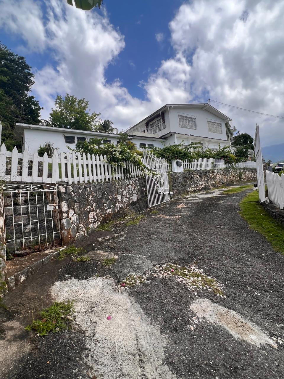 House For Sale STILLWELL ROAD, KINGSTON, Kingston 8 657,825 Keez